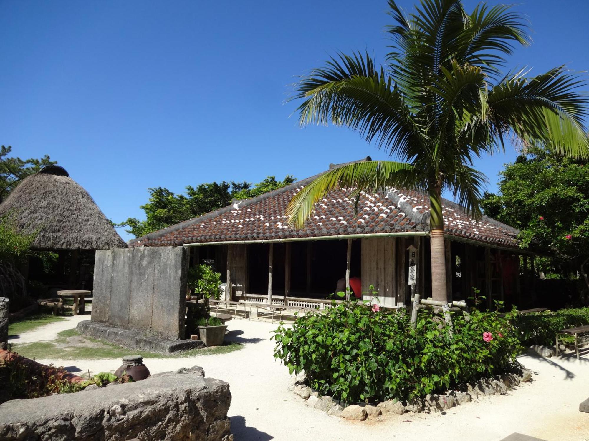 Adan Resort 灯 - Lamp - Motobu Luaran gambar